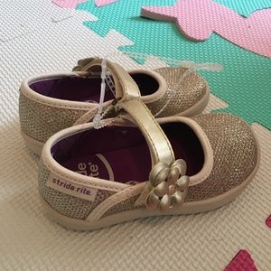 Stride rite size 5 new